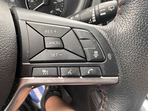 Used 2022 Nissan Kicks SR w/ Premium Package FWD image 21