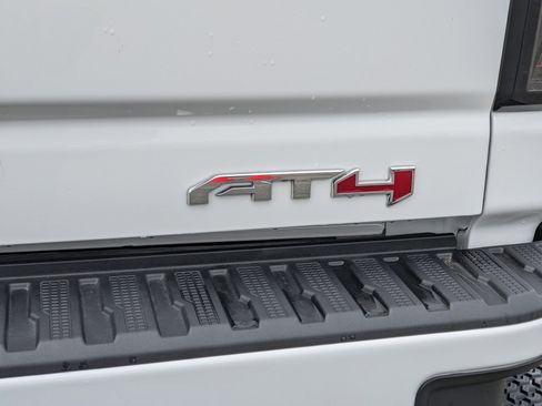 Used 2025 GMC Sierra 2500 AT4 image 24