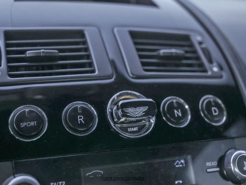 Used 2012 Aston Martin V8 Vantage Roadster image 37