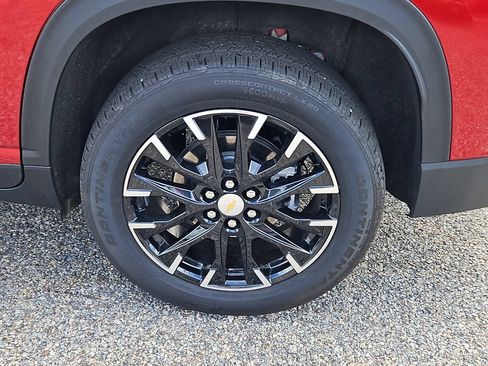 Certified 2025 Chevrolet Traverse LT w/ Sun and Wheel Package AWD/4WD image 8