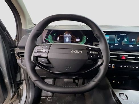 New 2026 Kia Sportage LX image 11