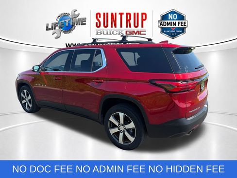 Used 2023 Chevrolet Traverse LT w/ LT Premium Package AWD/4WD image 3