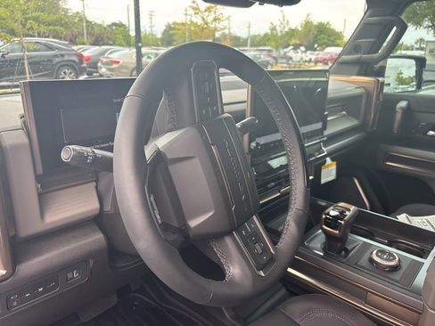 New 2025 GMC Hummer EV 2X image 29