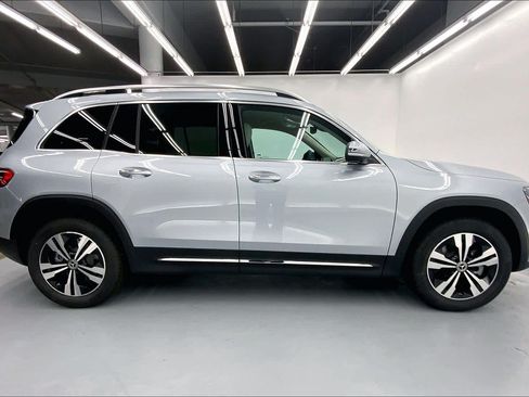 Used 2026 Mercedes-Benz GLB 250 image 8
