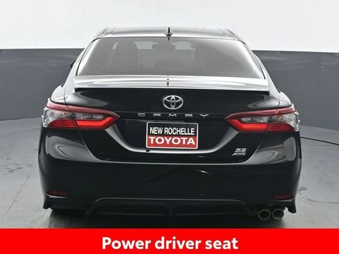 Used 2022 Toyota Camry SE w/ Carpet Mat Package (TMS) image 5