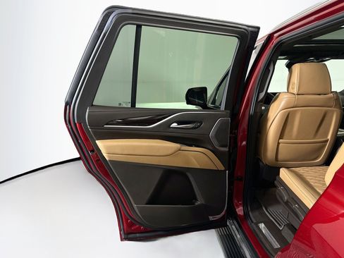 Used 2023 Cadillac Escalade Premium Luxury RWD image 27