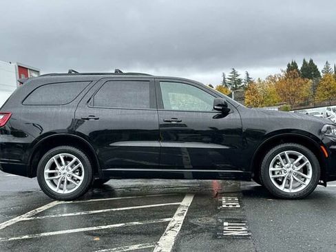 Used 2024 Dodge Durango GT image 3
