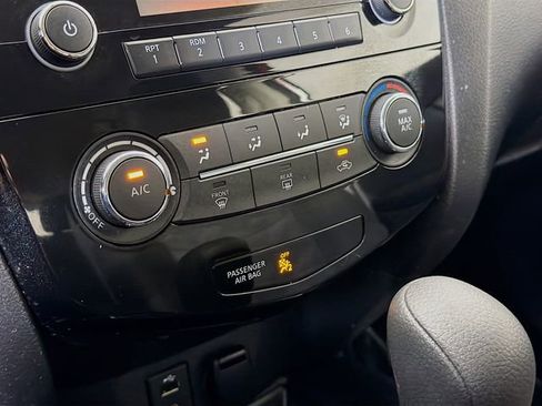 Used 2016 Nissan Rogue S image 16