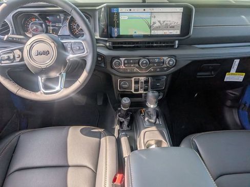 New 2026 Jeep Wrangler Unlimited Sahara AWD/4WD image 22