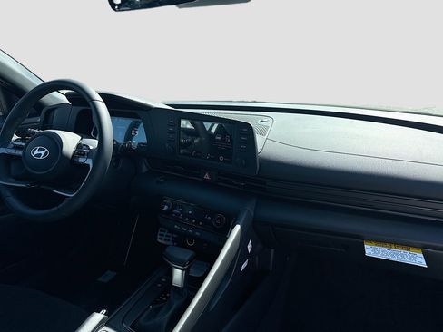 New 2026 Hyundai Elantra Sport FWD image 21