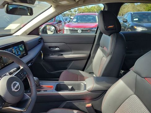 New 2026 Nissan Kicks SR w/ SR Premium Package image 8