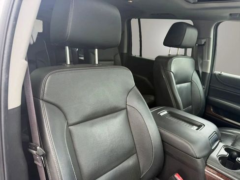 Used 2017 GMC Yukon XL SLT w/ Premium Edition AWD/4WD image 53