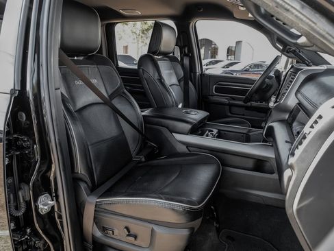 Used 2023 RAM 3500 Laramie w/ Night Edition image 33