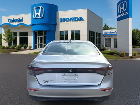 Used 2024 Honda Accord EX image 4