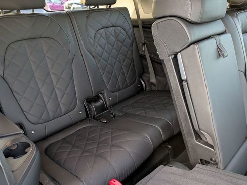 Used 2024 BMW X7 xDrive40i image 33