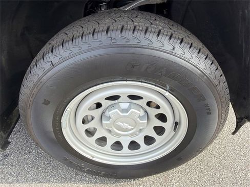 Certified 2025 Chevrolet Silverado 1500 W/T w/ WT Value Package image 12