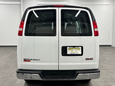 Used 2022 GMC Savana 2500 w/ Driver Convenience Package image 3