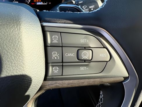 New 2026 Jeep Grand Cherokee Altitude AWD/4WD image 22