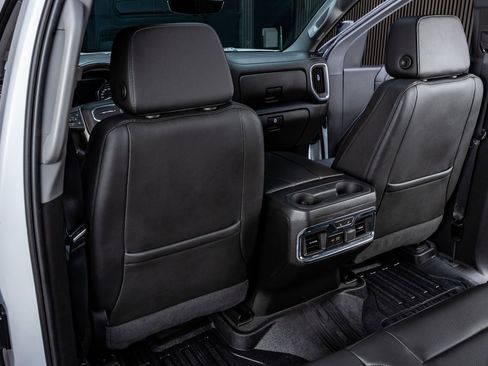 Used 2023 GMC Sierra 2500 Denali w/ Denali Ultimate Package image 30