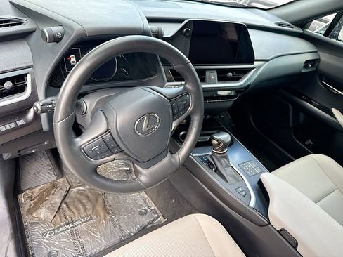 Used 2024 Lexus UX 250h FWD w/ Premium Package image 10