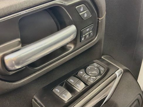 Used 2022 GMC Sierra 2500 AT4 w/ AT4 Preferred Package AWD/4WD image 18