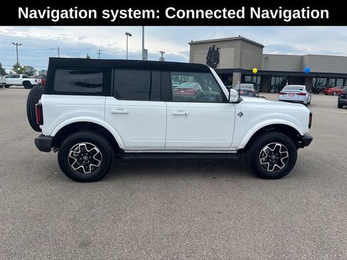 Used 2024 Ford Bronco Outer Banks image 8
