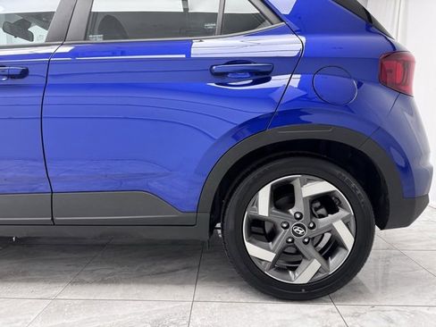 Used 2022 Hyundai Venue Limited w/ Cargo Package image 9