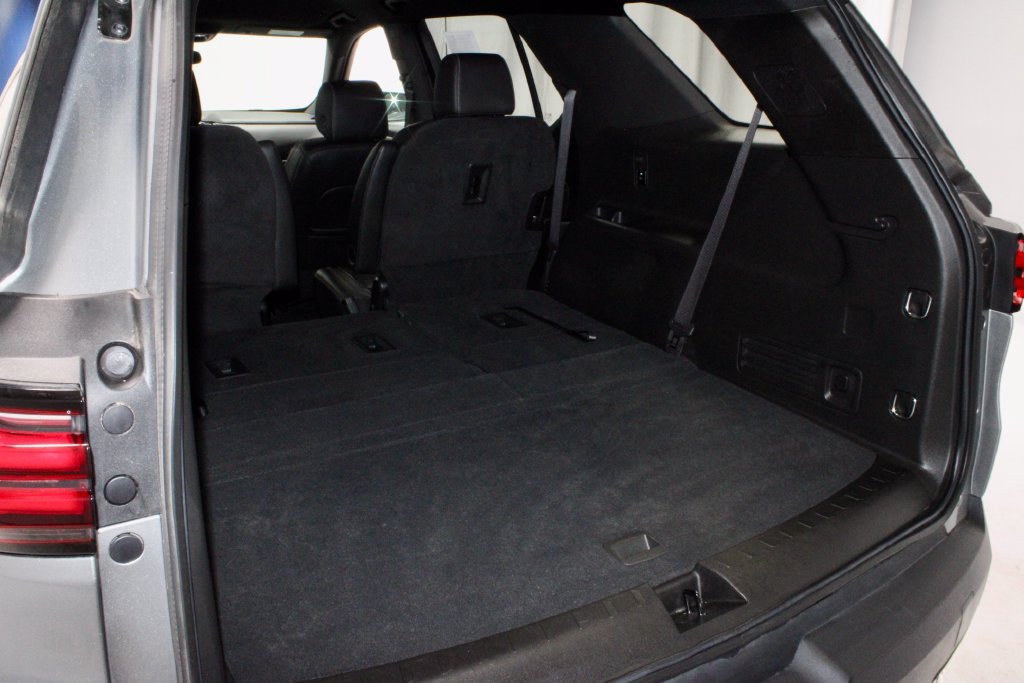 Used 2023 Chevrolet Traverse LT FWD image 13