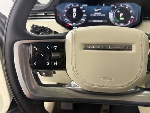 Used 2025 Land Rover Range Rover SE AWD/4WD image 18