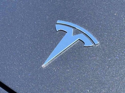 Used 2023 Tesla Model 3 Standard Range RWD image 4