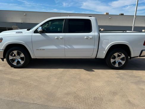 Used 2019 RAM 1500 Laramie AWD/4WD image 2