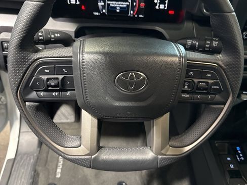 Used 2025 Toyota 4Runner SR5 image 33