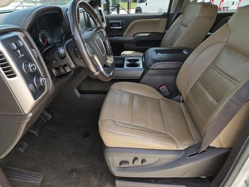 Used 2018 GMC Sierra 3500 Denali w/ Duramax Plus Package AWD/4WD image 12