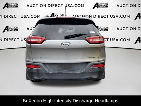 Used 2017 Jeep Cherokee Sport AWD/4WD image 6