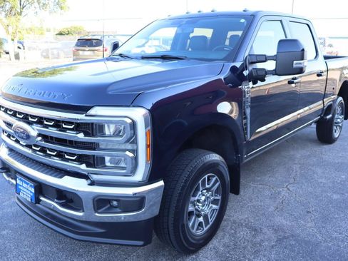Used 2023 Ford F250 Lariat w/ Lariat Ultimate Package AWD/4WD image 3