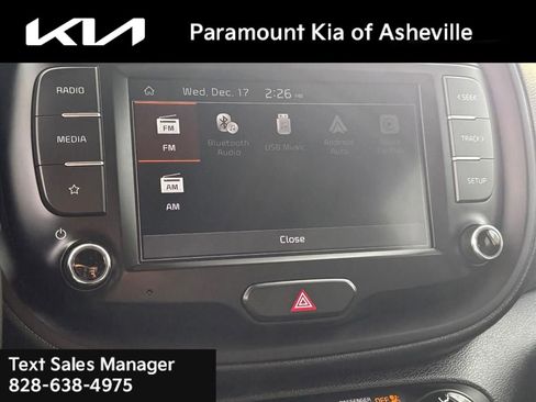 Used 2023 Kia Soul LX w/ LX Technology Package image 11