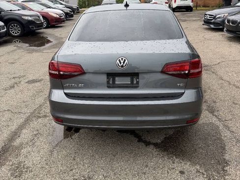 Used 2018 Volkswagen Jetta SE FWD image 5