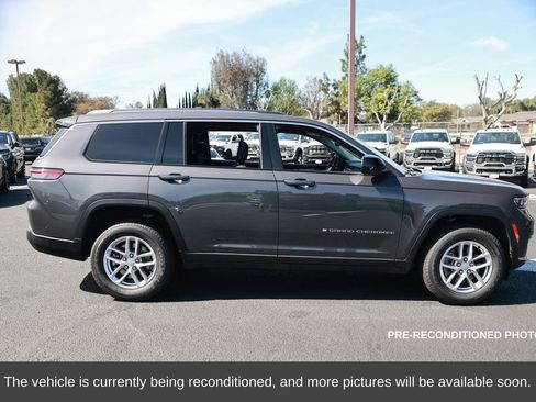 Used 2022 Jeep Grand Cherokee L Laredo w/ Luxury Tech Group I image 7