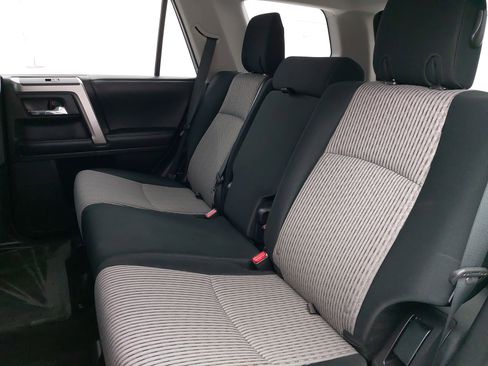 Used 2014 Toyota 4Runner image 15