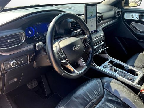 Used 2020 Ford Explorer Platinum w/ Premium Technology Package image 21