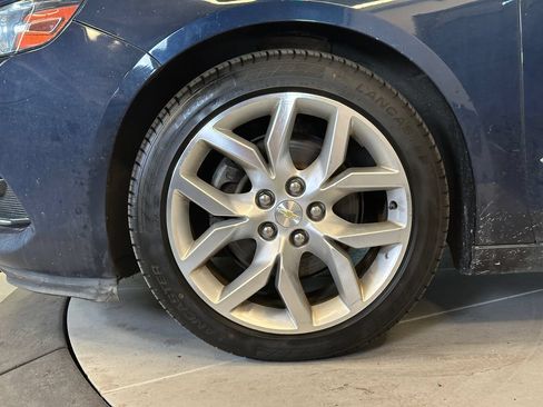 Used 2019 Chevrolet Impala Premier w/ Premier Convenience Package FWD image 26
