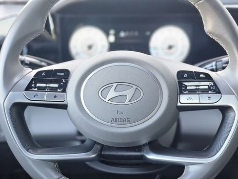 Used 2025 Hyundai Elantra SEL FWD image 16