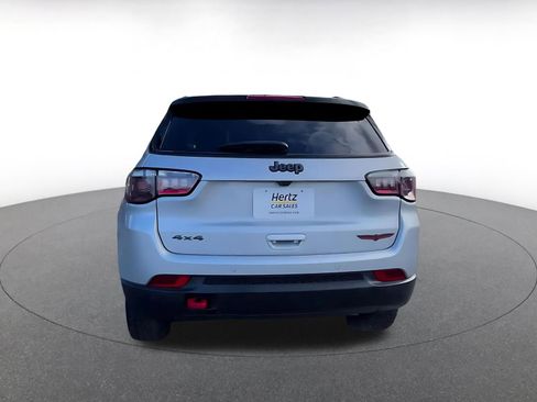 Used 2025 Jeep Compass Trailhawk image 12