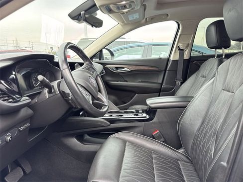 Used 2021 Buick Envision Avenir w/ Technology Package II image 11