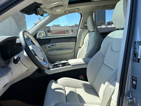 New 2026 Volvo XC90 T8 Ultra w/ Protection Package Premier AWD/4WD image 10