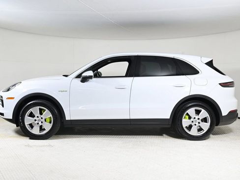 Certified 2022 Porsche Cayenne E-Hybrid image 2