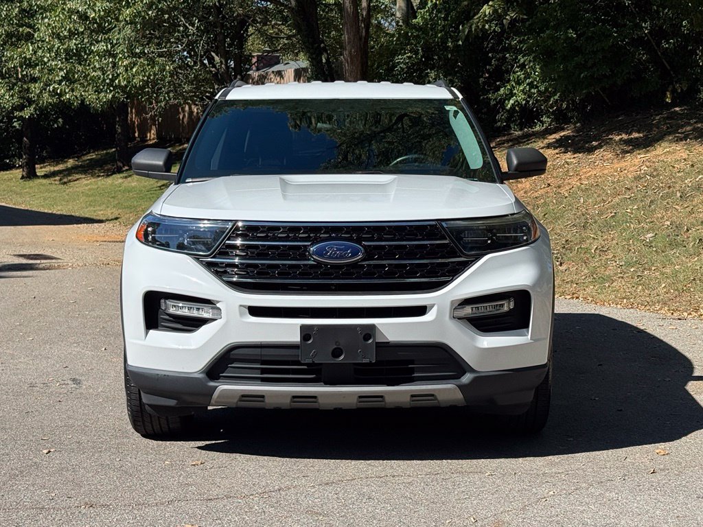 Used 2021 Ford Explorer XLT w/ Equipment Group 202A AWD/4WD image 3