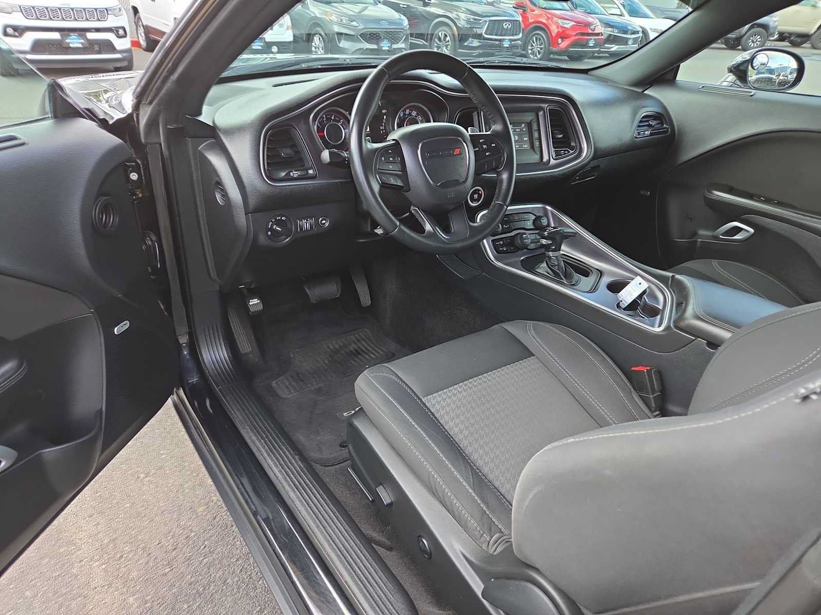 Used 2015 Dodge Challenger SXT w/ Sound Group RWD image 10