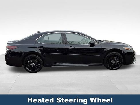 Used 2022 Toyota Camry XSE image 9