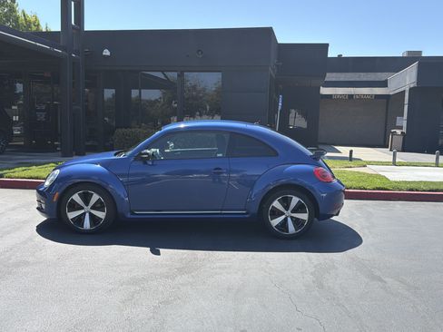 Used 2012 Volkswagen Beetle Turbo FWD image 18